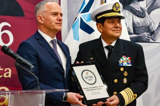 IT-ANÁLISIS: AICM recibe reconocimiento por récord de puntualidad en 2025